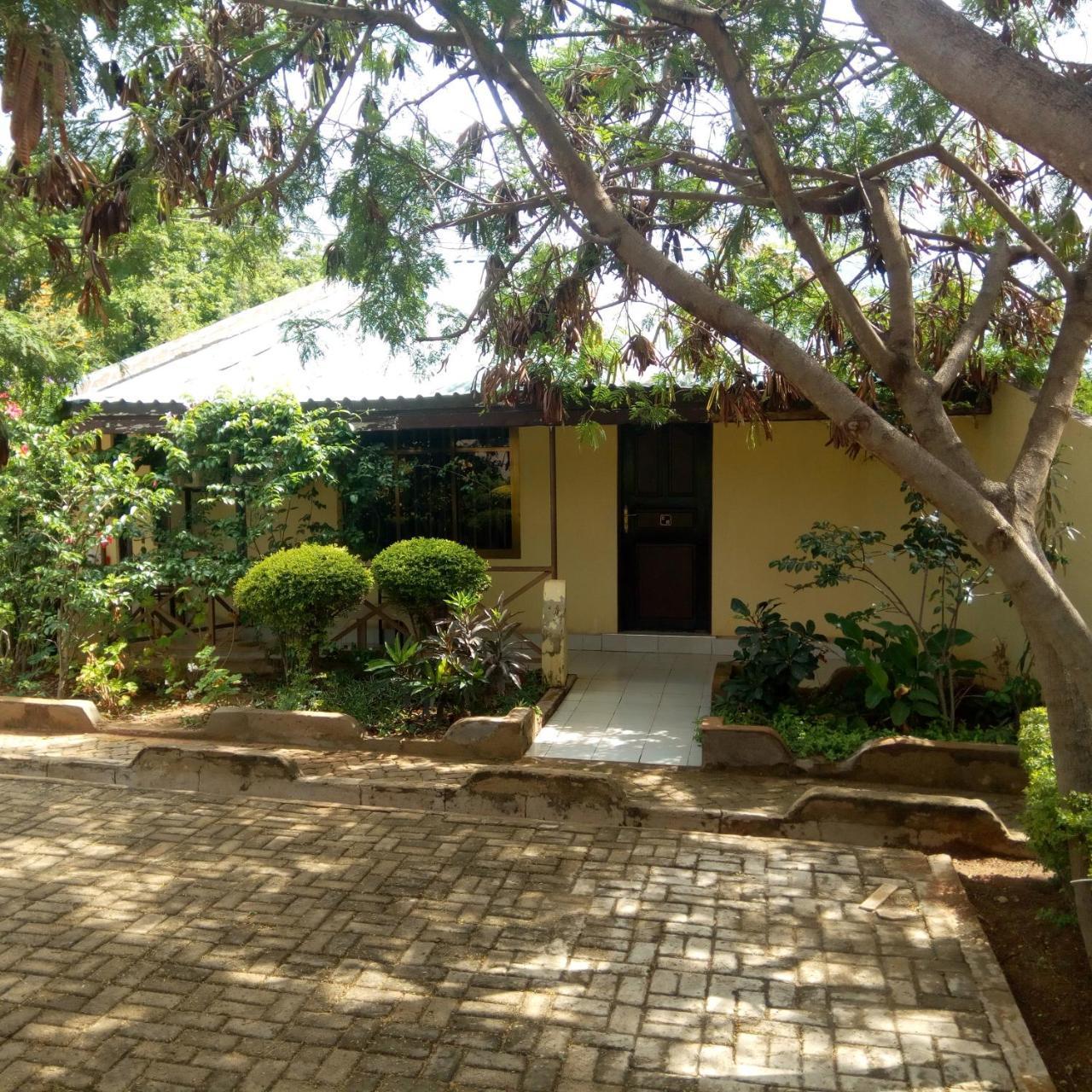 Royal Village Hotel Dodoma Extérieur photo